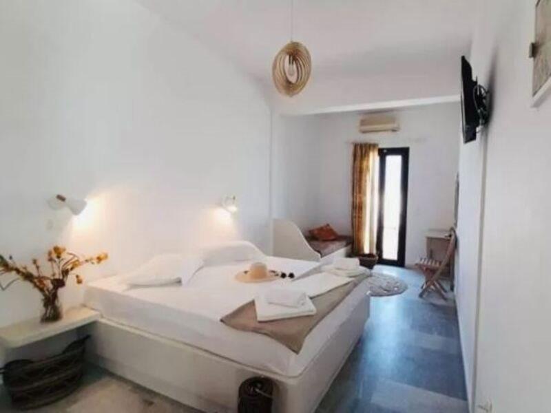 Fikas Hotel Naxos City Bagian luar foto