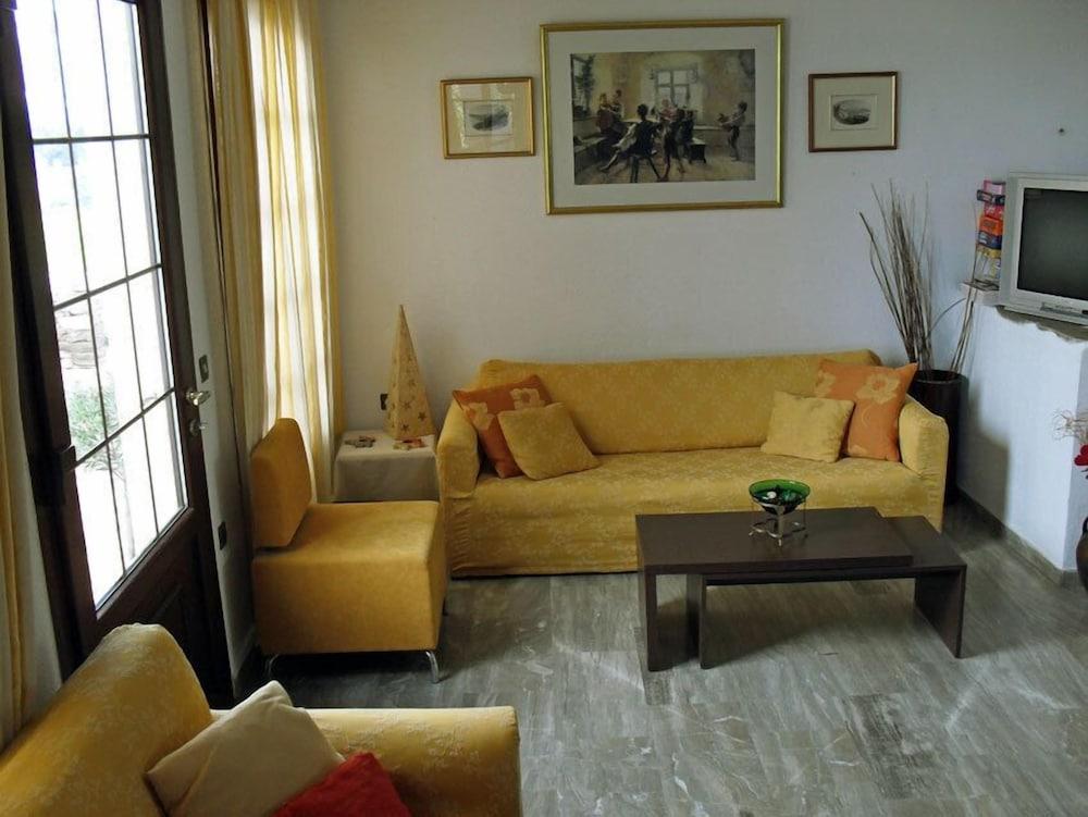 Fikas Hotel Naxos City Bagian luar foto