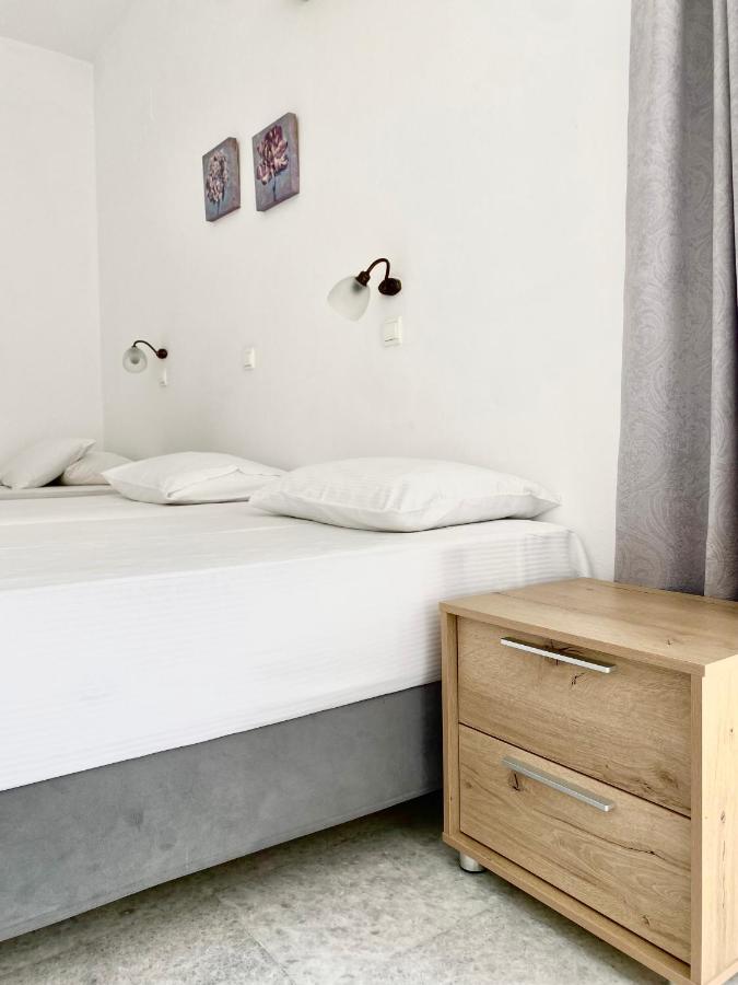 Fikas Hotel Naxos City Bagian luar foto